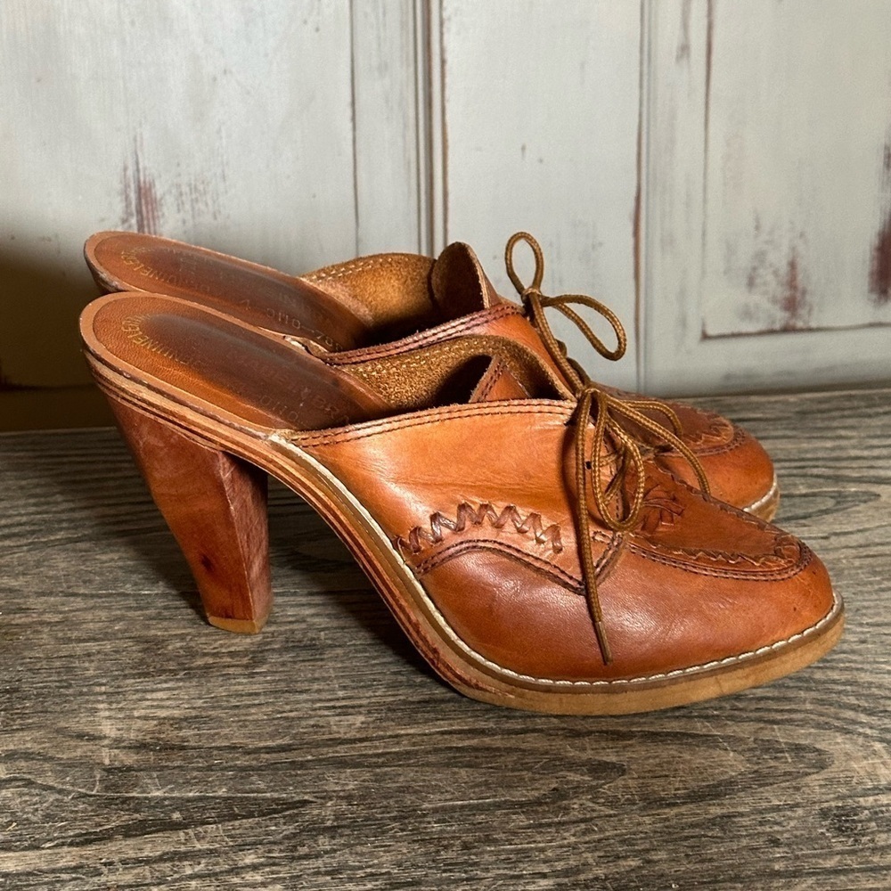 Vintage 1970’s leather wood heal clogs 7.5 Brasil Brown Mules laces